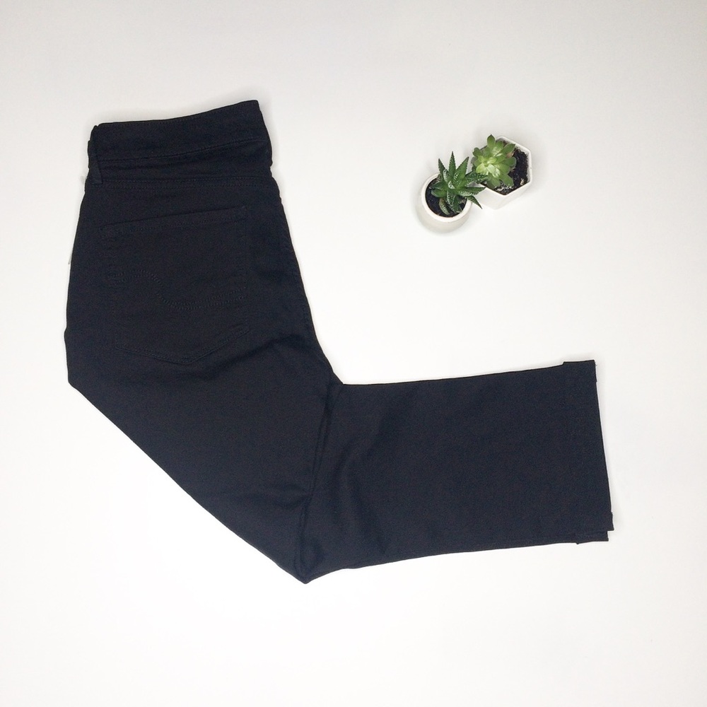 NWT Levi Black Mid Rise Stretch 10 Capri Denim